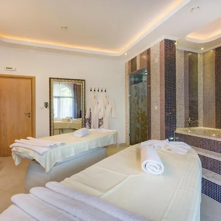 아파트 Three-bedroom In 네세부르